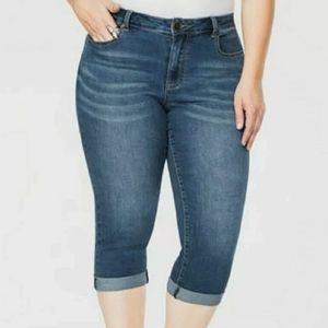 Ashley Stewart Rolled‎ Cuff Denim Capris Size 32